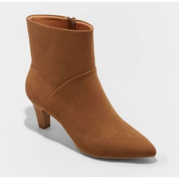 Universal Thread Shoes - Women's Universal Thread Memory Foam Ankle Boots -SIZE 7.5